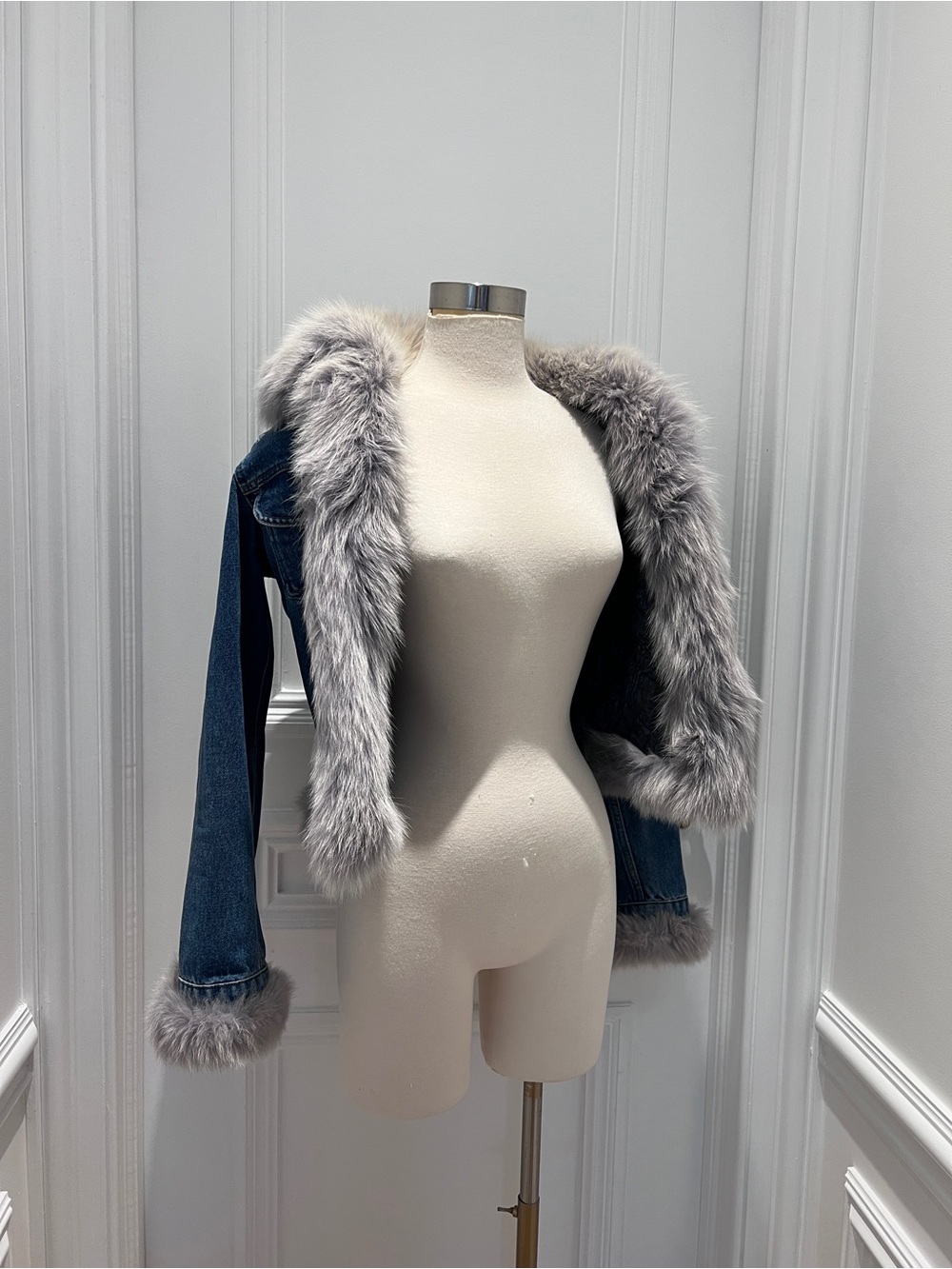 Vintage Denim Jacket with Faux Fur Trim - Blue - Picture 12 of 12